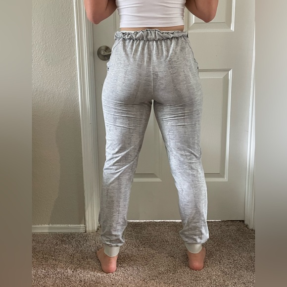 Lululemon Gray Joggers✈️ - Picture 3 of 7